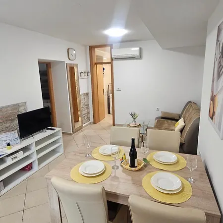 Meressa Lilly Apartamento *